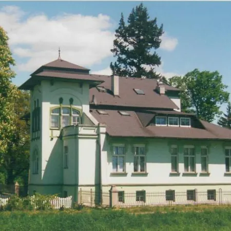 Gæstehus Habermannova 3*